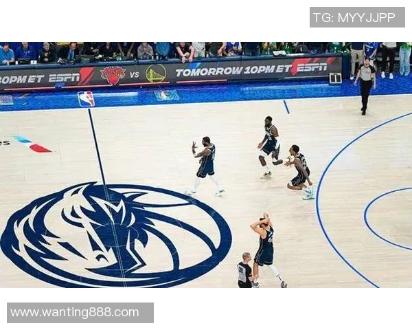 CCTV火箭与独行侠激战正酣球迷热议精彩瞬间与战术对决